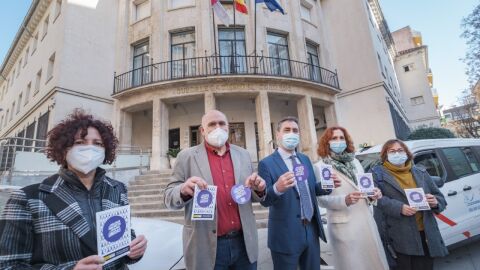 Los taxis se convierten en Puntos Violeta
