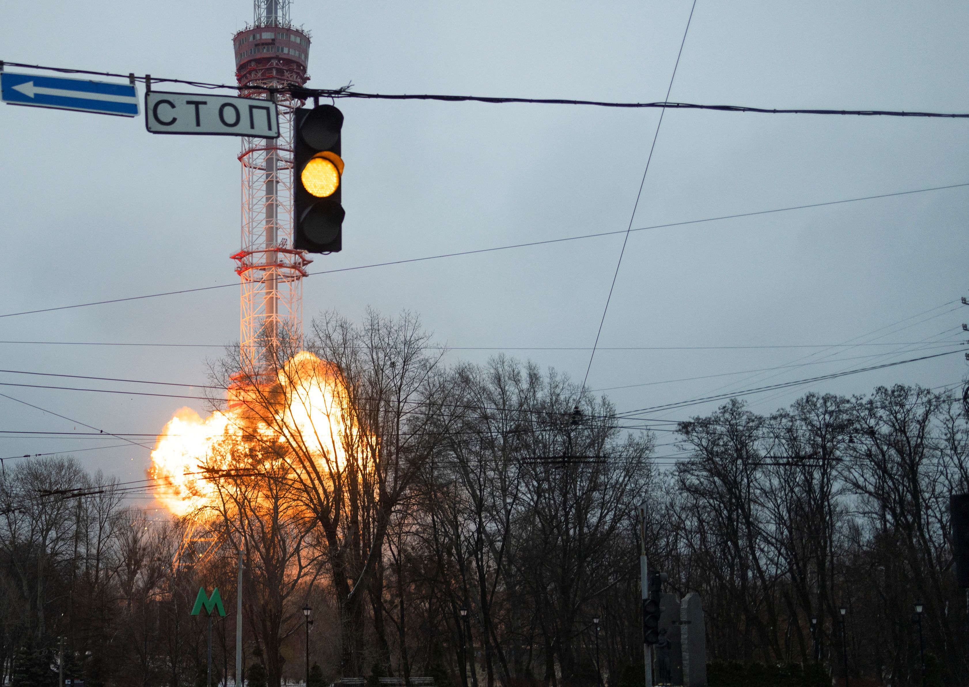 El impactante ataque de Rusia a la torre de comunicación de Kiev que ha causado cinco muertos El impactante ataque de Rusia a la torre de comunicación de Kiev que ha causado cinco muertos