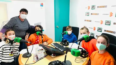 Alumnos del CEIP L'Ermita. Alumnos del CEIP L'Ermita.