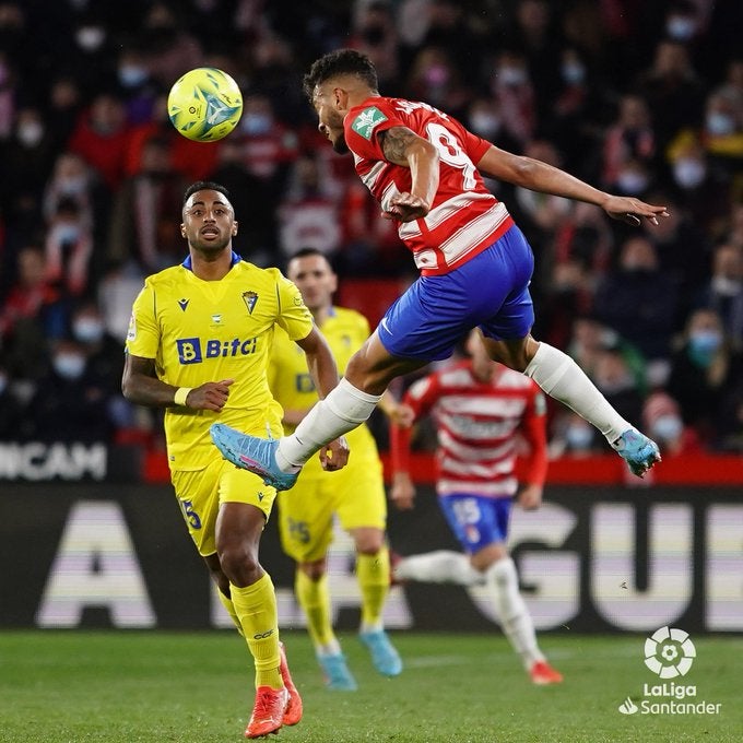 El Granada CF, en un pésimo partido, sólo puede empatar a cero ante el Cádiz El Granada CF, en un pésimo partido, sólo puede empatar a cero ante el Cádiz