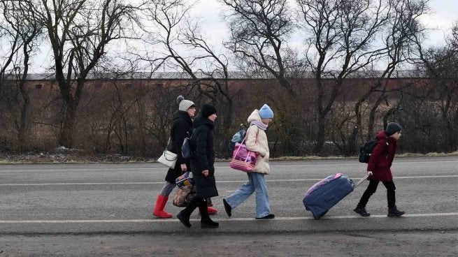 María Jesús Vega, portavoz de ACNUR: "Miles de personas huyen cada día, hay caravanas kilométricas en las fronteras de Polonia y Moldavia" María Jesús Vega, portavoz de ACNUR: "Miles de personas huyen cada día, hay caravanas kilométricas en las fronteras de Polonia y Moldavia"