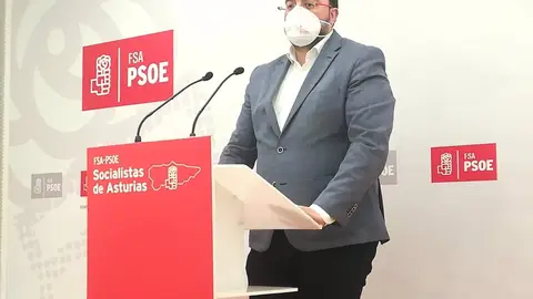 Adrián Barbón, en la sede de la FSA Adrián Barbón, en la sede de la FSA