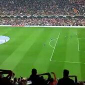 Mestalla cantó el Himno Regional antes de comenzar el partido