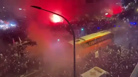 Así fue el recibimiento de Mestalla al Valencia Así fue el recibimiento de Mestalla al Valencia