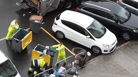 Recogida de basura en A Coruña Se esperan reuniones entre empresas y trabajadores para resolver diferencias