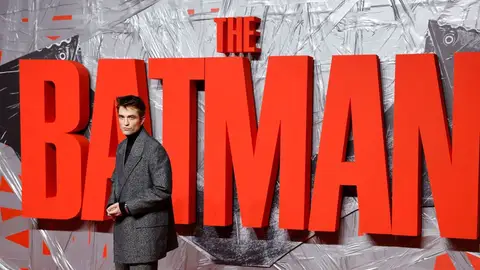 El actor Robert Pattinson posa en el photocall de presentación de la película 'The Batman' El actor Robert Pattinson posa en el photocall de presentación de la película 'The Batman'