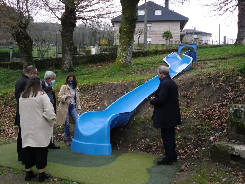 A Xunta colabora co concello de Xunqueira na creación dun parque infantil A Xunta colabora co concello de Xunqueira na creación dun parque infantil