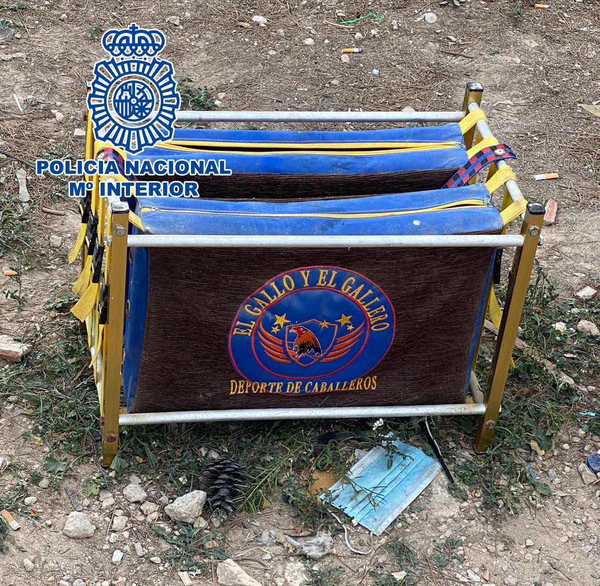 Tres detenidos en Alicante por organizar una pelea ilegal de gallos con apuestas en metálico Tres detenidos en Alicante por organizar una pelea ilegal de gallos con apuestas en metálico