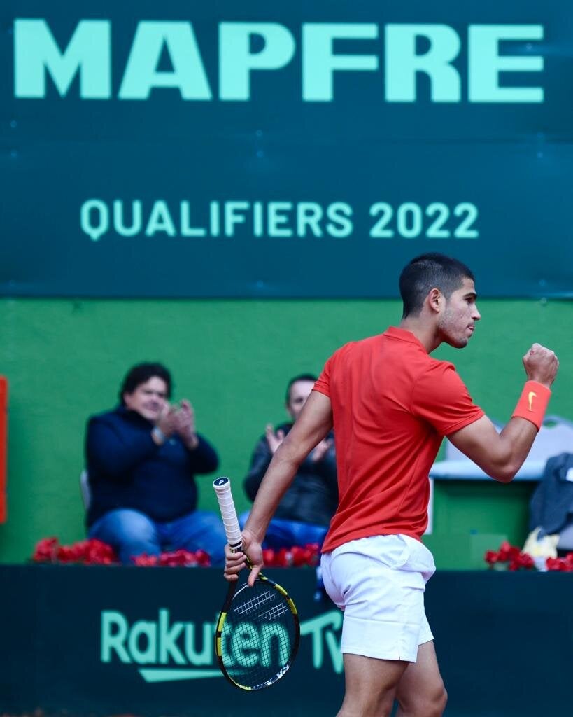 Bautista y Alcaraz encarrilan el pase a las Finales de la Copa Davis Bautista y Alcaraz encarrilan el pase a las Finales de la Copa Davis