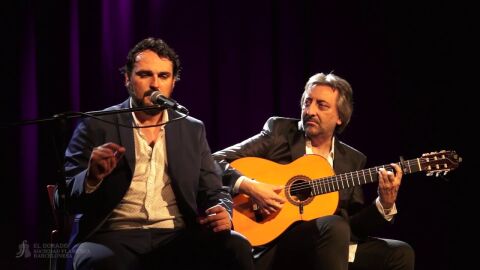 Gabriel De la Tomasa junto a Juan Carmona