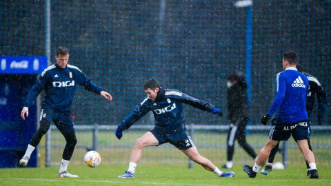 Tar&iacute;n, Lucas y Matheus, en un entrenamiento