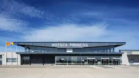 Proyectan un campus aeronáutico en el Aeropuerto Huesca Pirineos Proyectan un campus aeronáutico en el Aeropuerto Huesca Pirineos