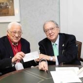 El presidente de la Fundación A.M.A., el Dr. Diego Murillo, entrega a Mensajeros de La Paz un millón de euros para su programa de ayuda de emergencia a los refugiados ucranianos