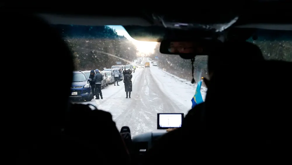 El fotoperiodista Manuel Lorenzo se cruzó Europa en una furgoneta para llegar a Ucrania.