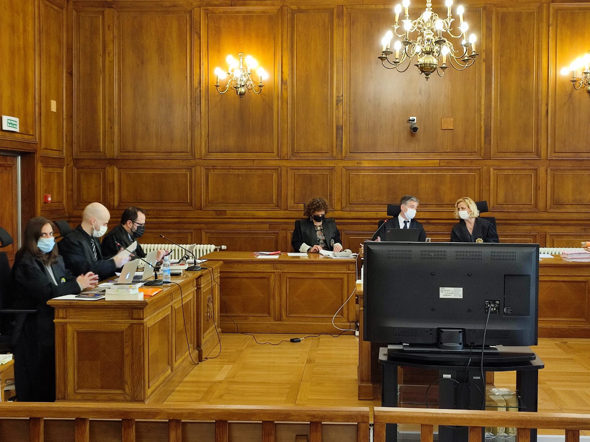 Kote Cabezudo ya está en el banquillo Kote Cabezudo ya está en el banquillo