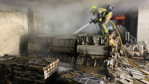 Un momento de la intervenci&oacute;n de los bomberos