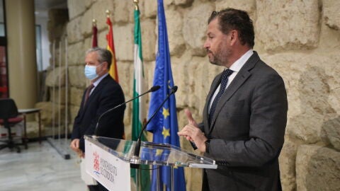 David Dorado y Slavador Fuentes en la comparecencia tras la Junta de Gobierno Local