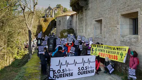 Nova manifestación para salvar o entorno de San Pedro de Rocas Nova manifestación para salvar o entorno de San Pedro de Rocas