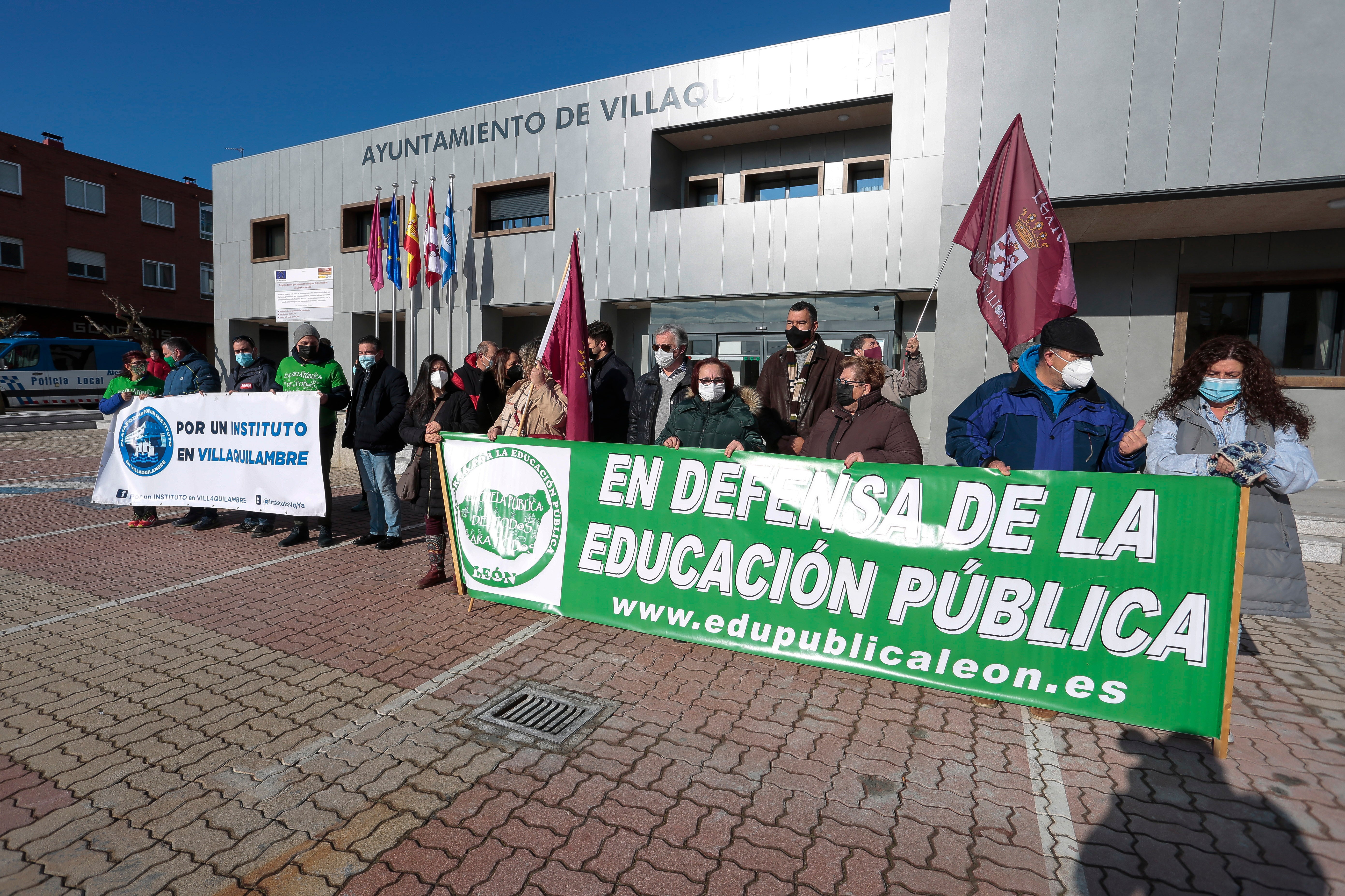 Villaquilambre vuelve a concentrarse para exigir su instituto Villaquilambre vuelve a concentrarse para exigir su instituto