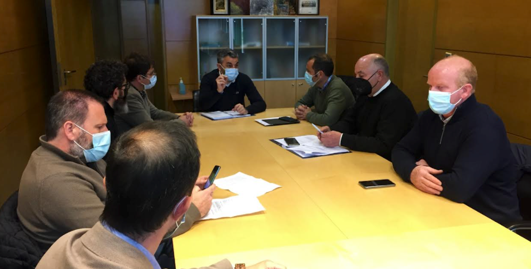 Principado y alcaldes abordan el plan de inversión para el Parque Nacional de los Picos de Europa Principado y alcaldes abordan el plan de inversión para el Parque Nacional de los Picos de Europa