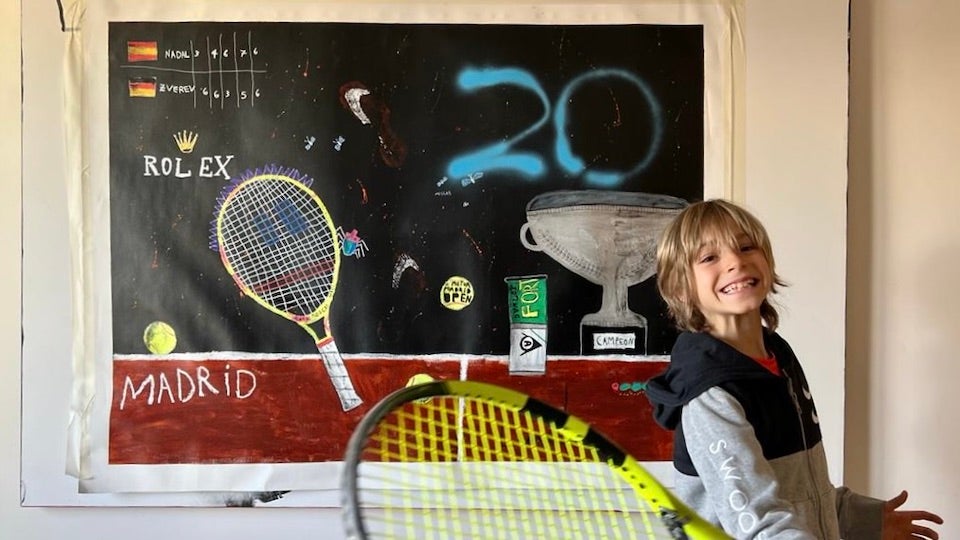 Un pequeño artista dibuja el cuadro del Mutua Madrid Open por una buena causa Un pequeño artista dibuja el cuadro del Mutua Madrid Open por una buena causa