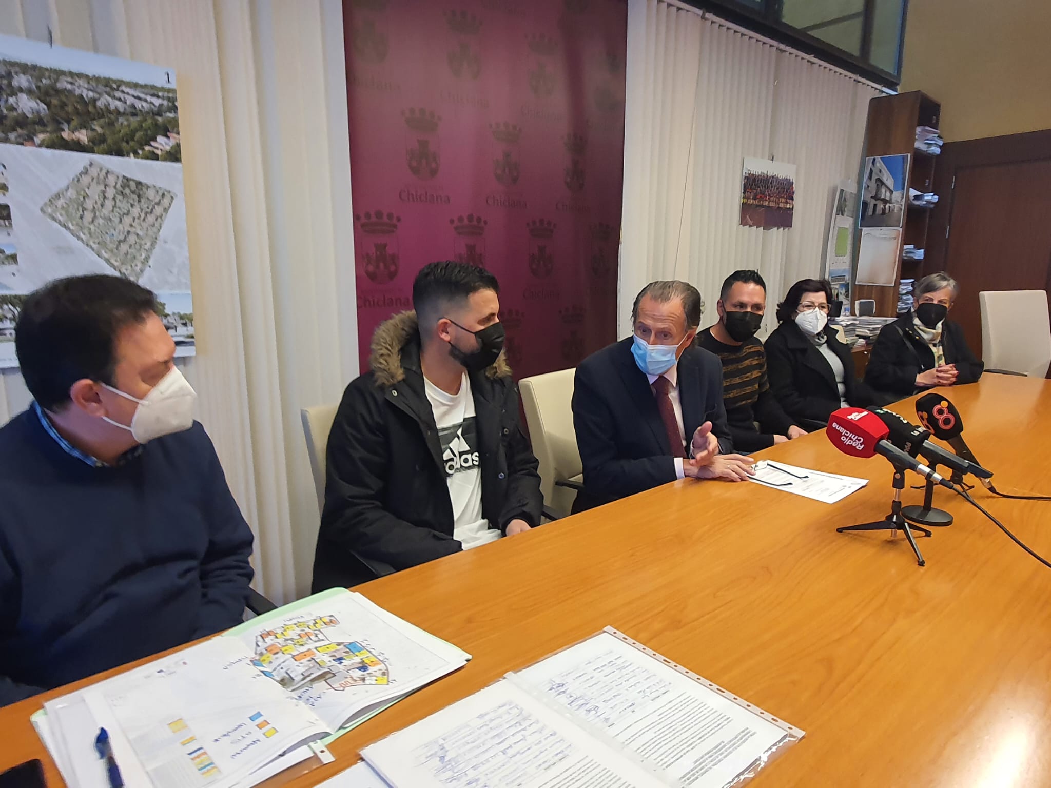 Vecinos de Chiclana demandan que la Junta les ayude a colocar ascensores en sus bloques Vecinos de Chiclana demandan que la Junta les ayude a colocar ascensores en sus bloques