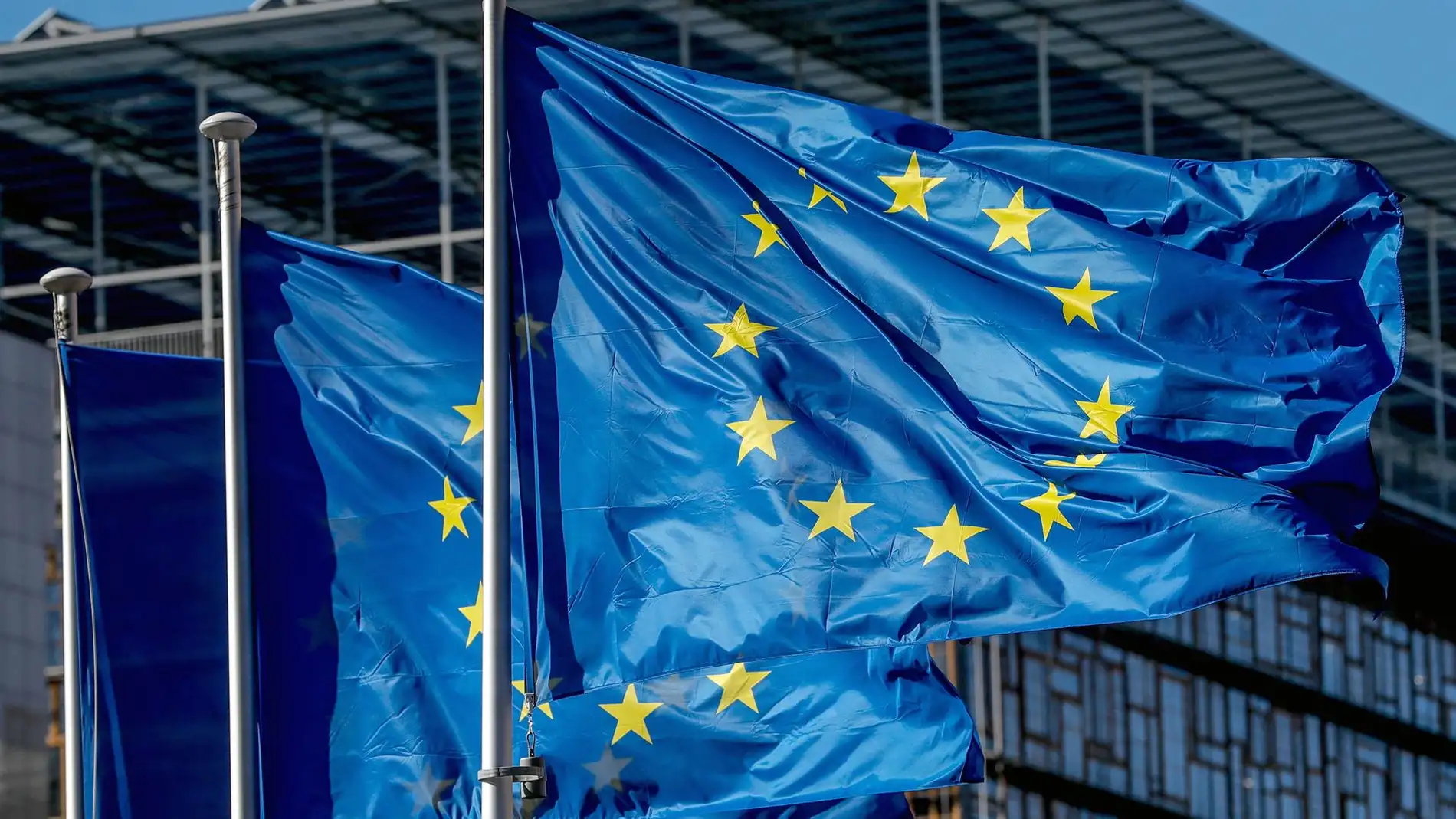 Banderas de la Unión Europea en la sede del Consejo Europeo en Bruselas.