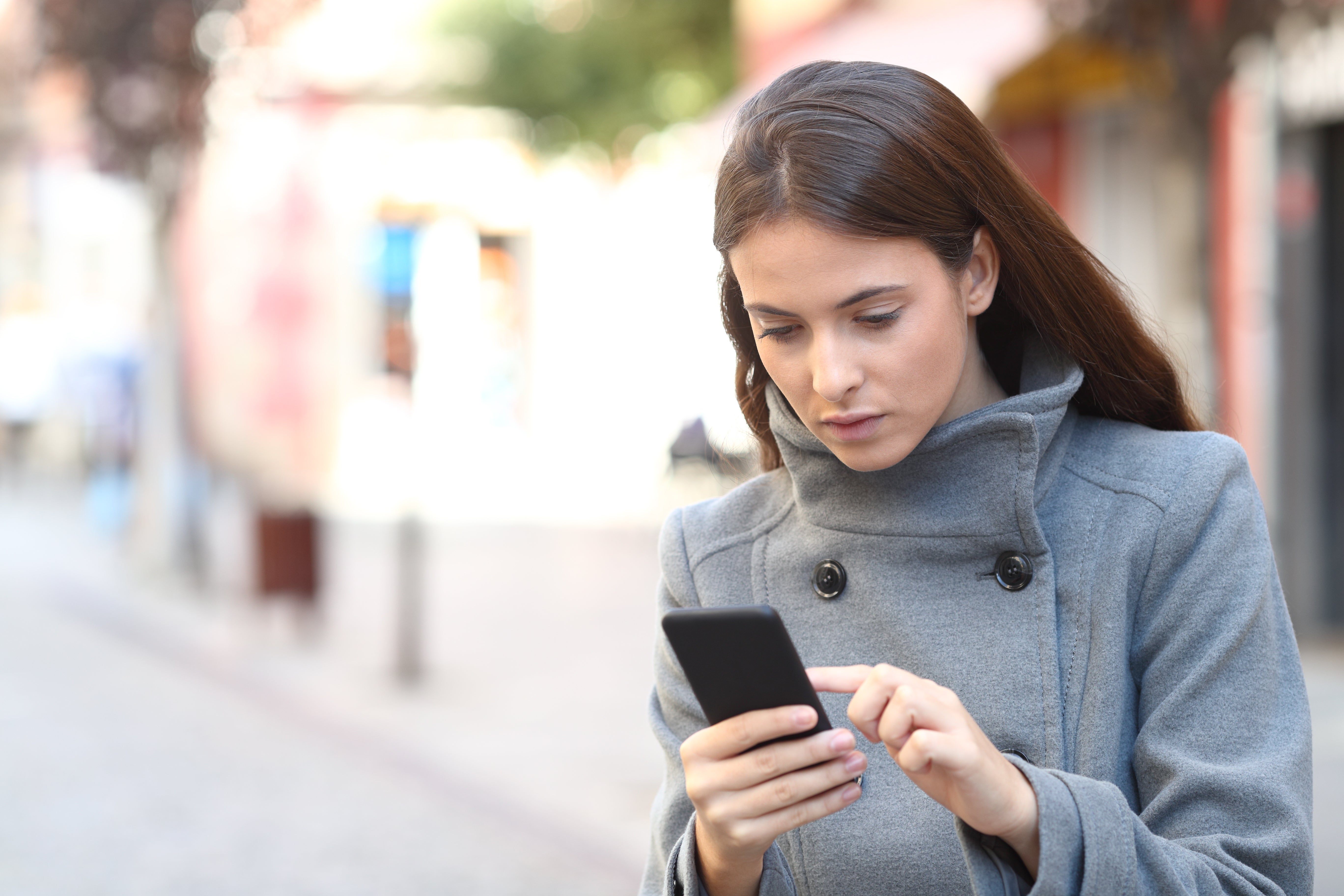 Un programa impulsa la inclusión digital de mujeres con discapacidad en entornos rurales en diez localidades extremeñas Un programa impulsa la inclusión digital de mujeres con discapacidad en entornos rurales en diez localidades extremeñas