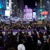 Las calles se tiñen de morado en el 8M con un movimiento feminista dividido