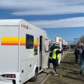 Un convoy solidario parte desde el Hospital Isabel Zendal para recoger a 40 familias ucranianas 