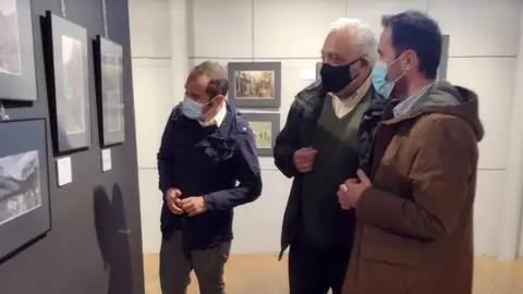 El alcalde de Cangas de Onís, José Manuel González; el director de la vertiente asturiana del Parque Nacional, Rodrigo Suárez, y el director general del Medio Natural y Planificación Rural, David Villar El alcalde de Cangas de Onís, José Manuel González; el director de la vertiente asturiana del Parque Nacional, Rodrigo Suárez, y el director general del Medio Natural y Planificación Rural, David Villar