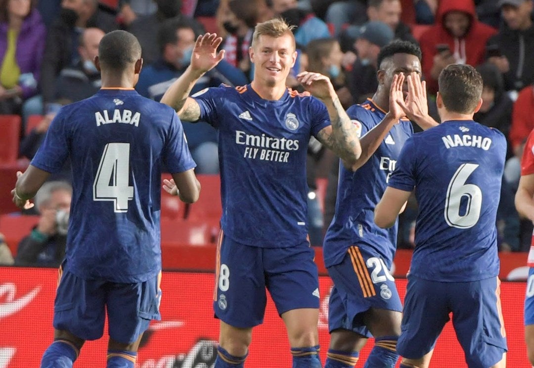 Kroos entrena con el grupo y apunta al PSG Kroos entrena con el grupo y apunta al PSG