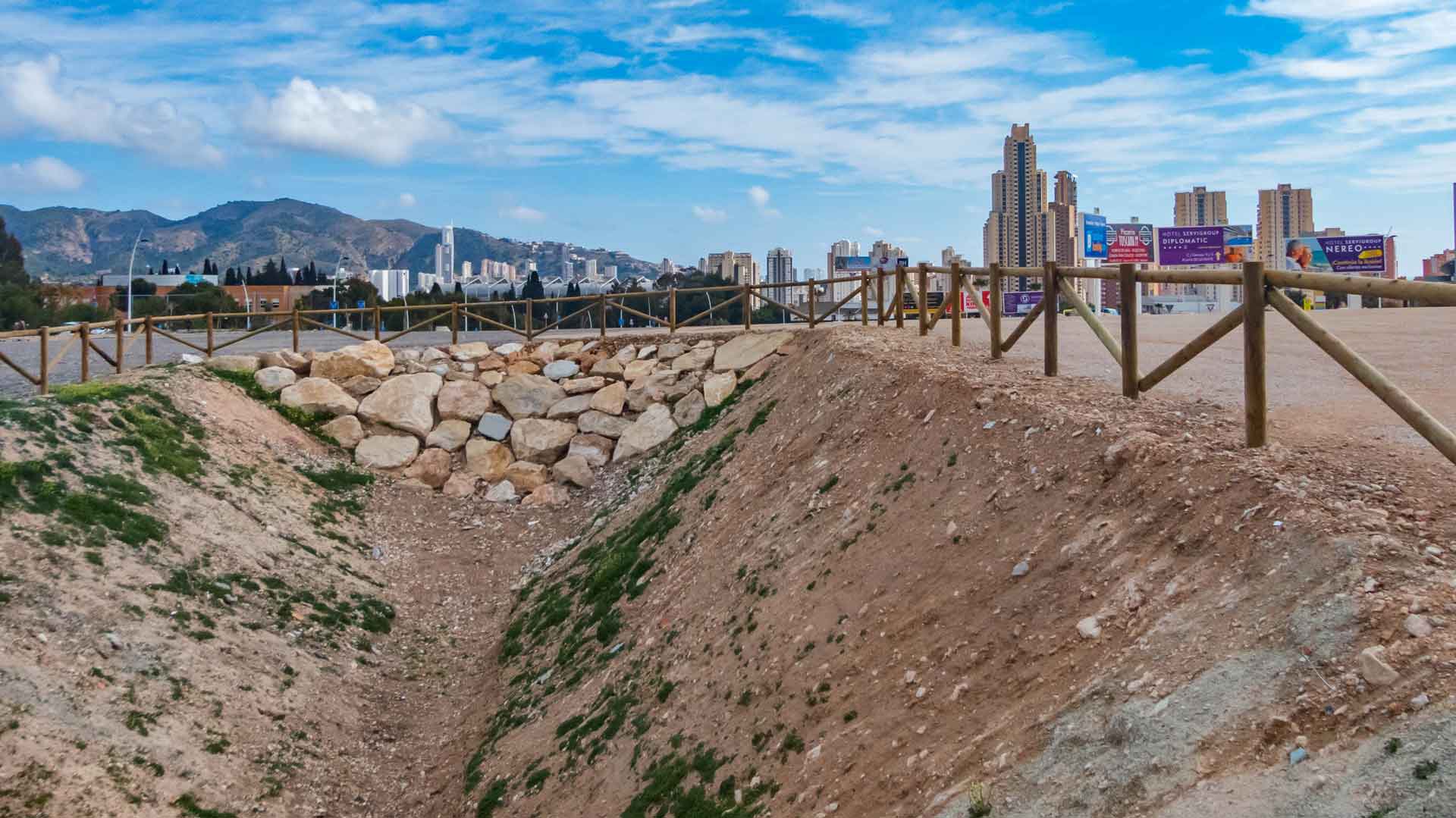 Benidorm pedirá ayudas por 4 millones para terminar de encauzar el Barranco Barceló Benidorm pedirá ayudas por 4 millones para terminar de encauzar el Barranco Barceló