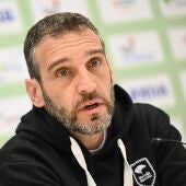 El entrenador del Unicaja, Ibon Navarro