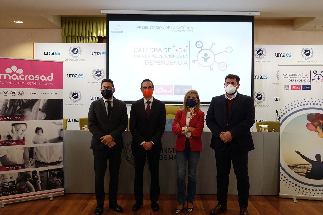 Macrosad y la Universidad de Málaga crean la primera Cátedra de I+D+I para la prevención de la Dependencia Macrosad y la Universidad de Málaga crean la primera Cátedra de I+D+I para la prevención de la Dependencia