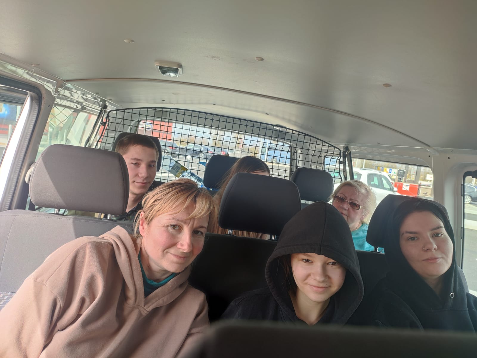 El convoy de Pozuelo de Calatrava regresa con 11 refugiados ucranianos El convoy de Pozuelo de Calatrava regresa con 11 refugiados ucranianos