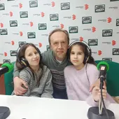 Niñas ucranianas con juan luis, padre de acogida Niñas ucranianas con juan luis, padre de acogida