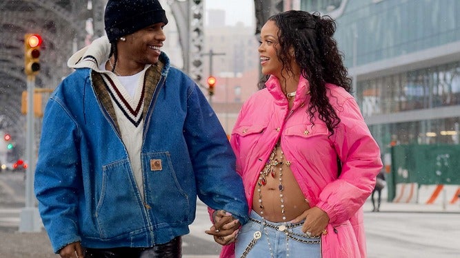 Conoce con nosotros los estilismos de Rihanna embarazada Conoce con nosotros los estilismos de Rihanna embarazada