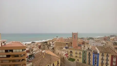 panoramica la vila joiosa muy nuboso niebla panoramica la vila joiosa muy nuboso niebla