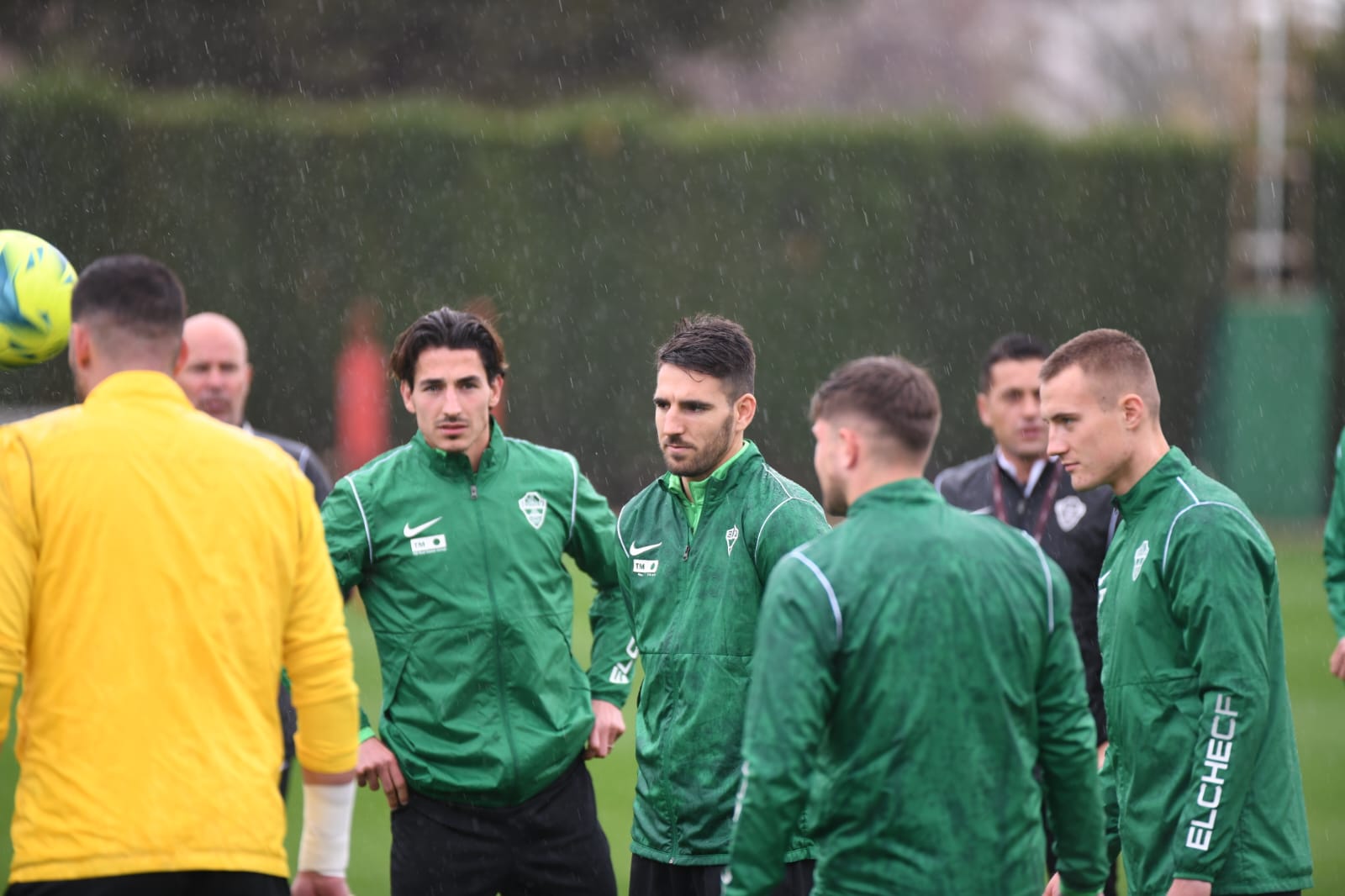 El Elche ya tramita la ficha de Knezevic para que juegue con el Ilicitano en Callosa El Elche ya tramita la ficha de Knezevic para que juegue con el Ilicitano en Callosa