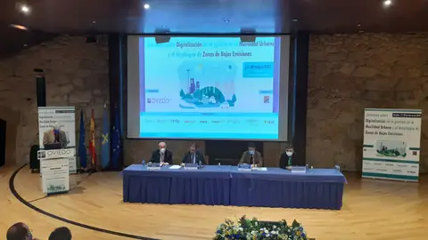 Canteli: "Si el Estado no pone más dinero lo hará el Ayuntamiento" Canteli: "Si el Estado no pone más dinero lo hará el Ayuntamiento"