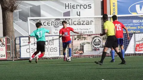El joven jugador del Sporting siempre destaca en las jugadas más brillantes El joven jugador del Sporting siempre destaca en las jugadas más brillantes
