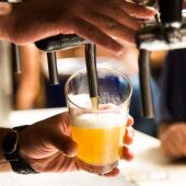 ¿Peligra el suministro de cerveza? El sector advierte de "graves incidentes" en el paro de transportes