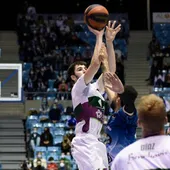 Unicaja vence en Galicia Unicaja vence en Galicia