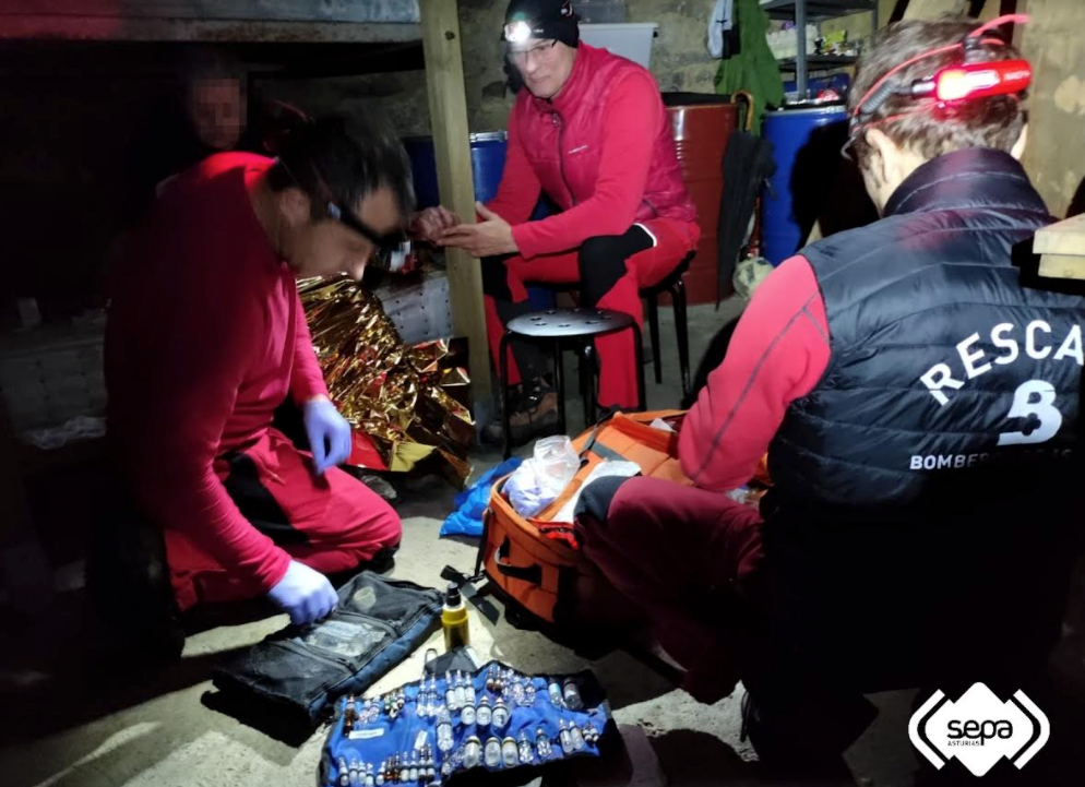 Rescatada una pareja de senderistas extraviada en el concejo de Piloña Rescatada una pareja de senderistas extraviada en el concejo de Piloña