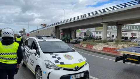 Atasco en la circunvalación de Granada por la huelga de transportistas Atasco en la circunvalación de Granada por la huelga de transportistas