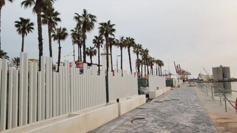 La Autoridad Portuaria de M&aacute;laga confirma que la valla de la nueva marina de megayates ser&aacute; sustiuida por otra, que permita la visibilidad