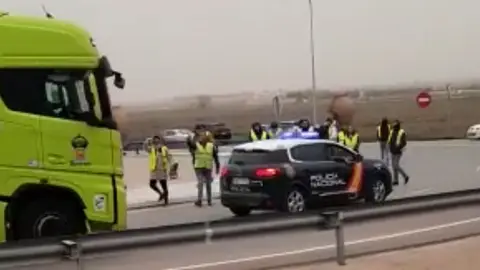 Piquetes a la entrada de Valdepeñas Piquetes a la entrada de Valdepeñas