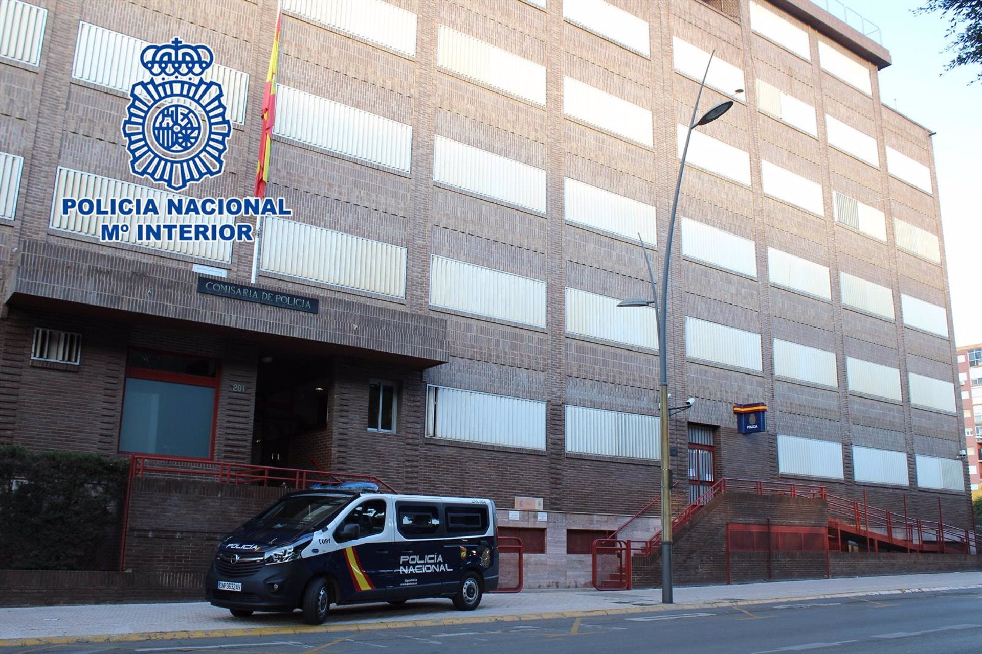 Arrestados dos menores y un adulto por un apuñalamiento en una reyerta en El Puche Arrestados dos menores y un adulto por un apuñalamiento en una reyerta en El Puche