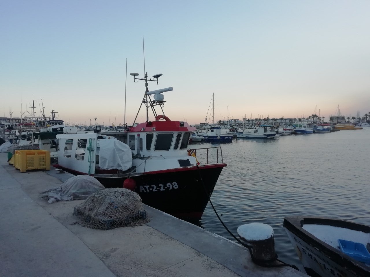 El amarre de la flota pesquera de Santa Pola genera pérdidas de 123.000 diarios El amarre de la flota pesquera de Santa Pola genera pérdidas de 123.000 diarios